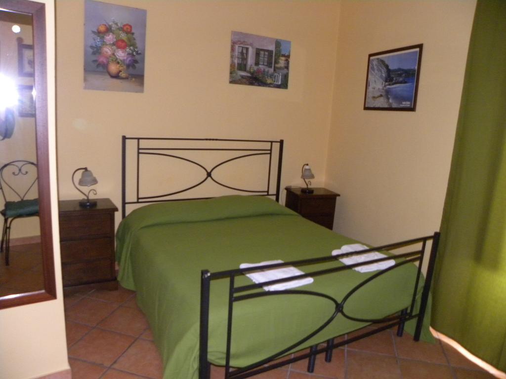 Case Vacanze Albamarina Lipari  Bilik gambar
