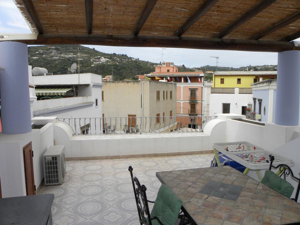Case Vacanze Albamarina Lipari  Bilik gambar