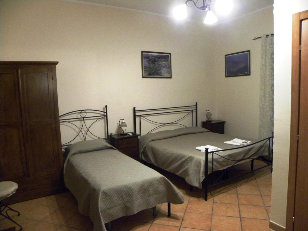 Case Vacanze Albamarina Lipari  Luaran gambar