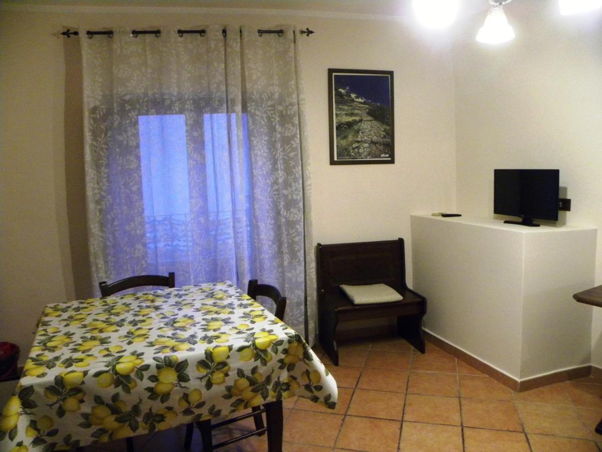 Case Vacanze Albamarina Lipari  Luaran gambar