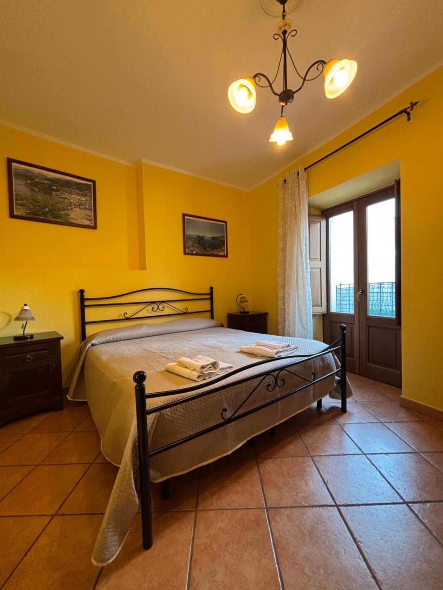 Case Vacanze Albamarina Lipari  Luaran gambar