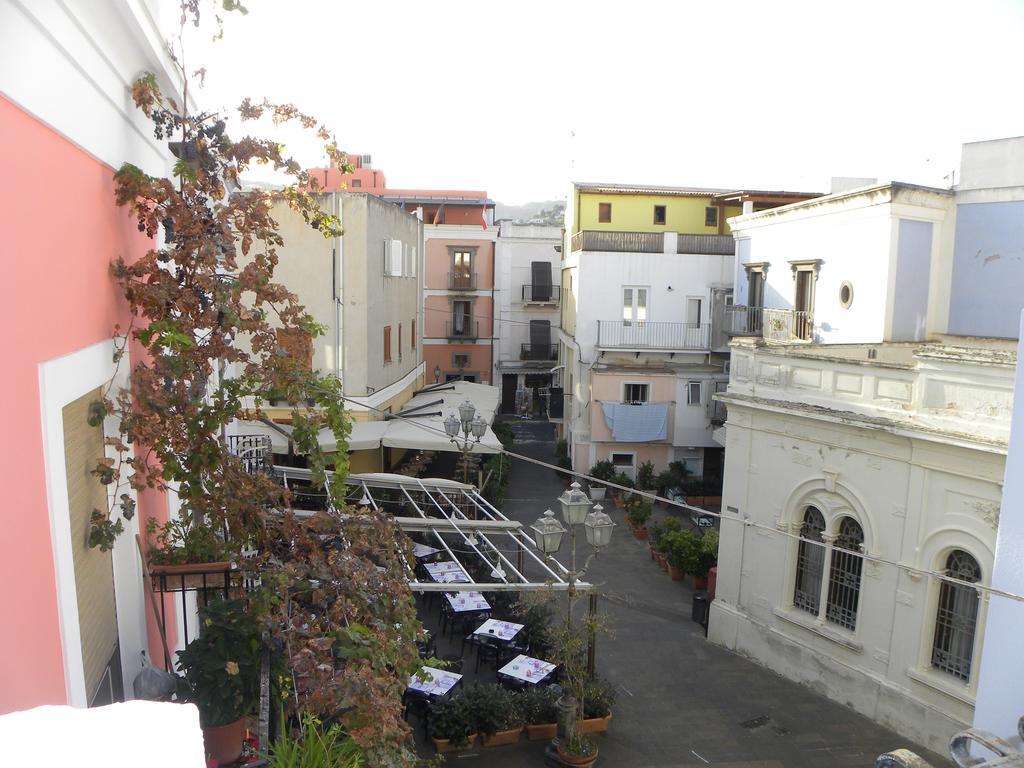 Case Vacanze Albamarina Lipari  Luaran gambar